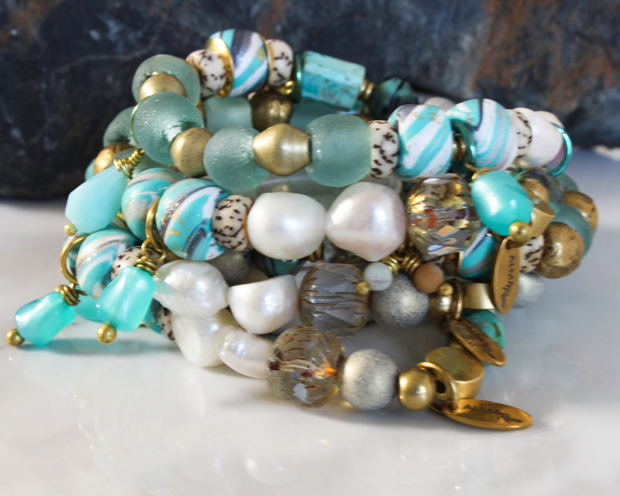 BOHO STRETCH BRACELET WITH RECYCLED GLASS BEADS - AQUA