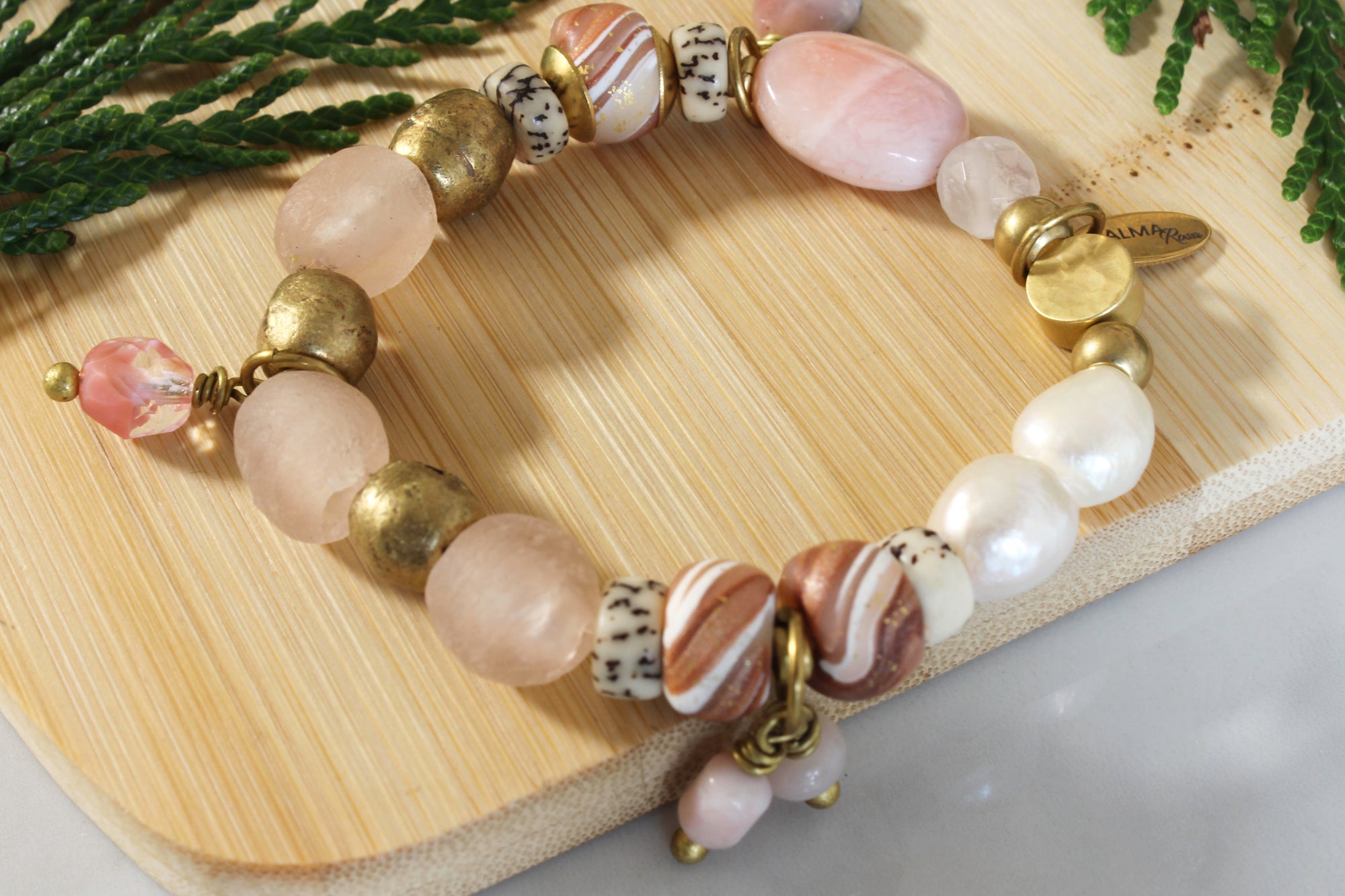 BOHO STRETCH BRACELET WITH RECYCLED GLASS BEADS - PINK