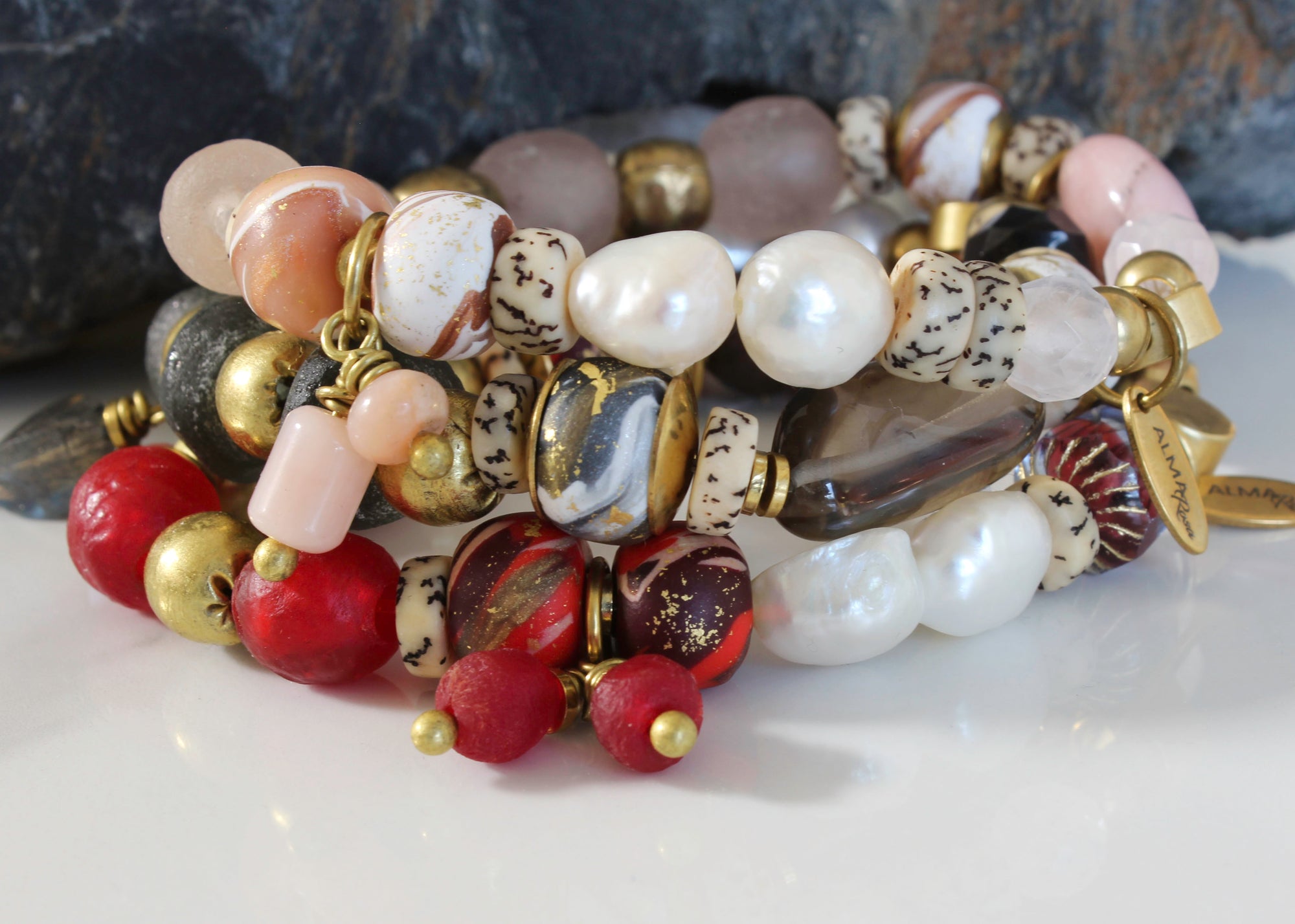 BOHO STRETCH BRACELET WITH RECYCLED GLASS BEADS - RED