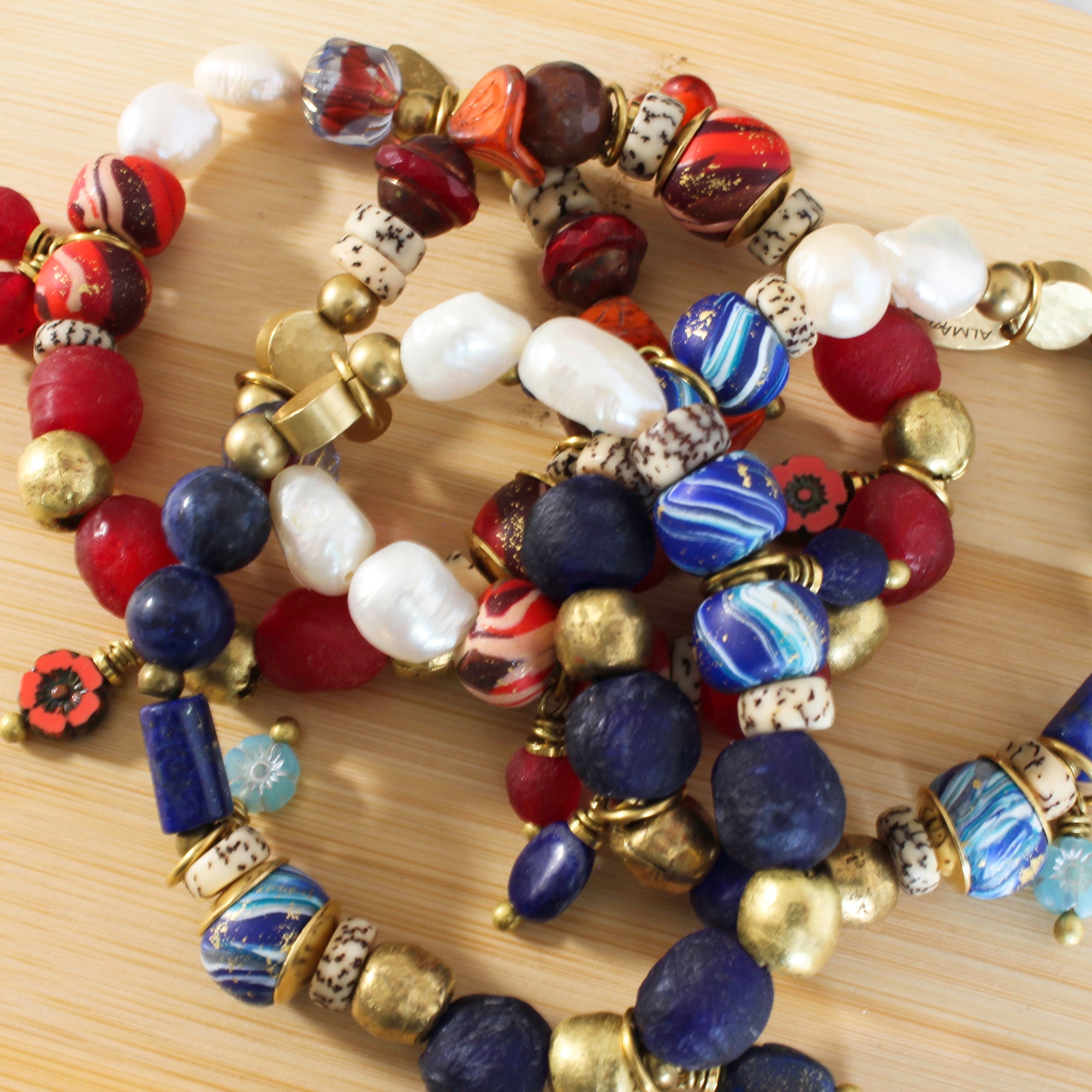 BOHO STRETCH BRACELET WITH RECYCLED GLASS BEADS - RED