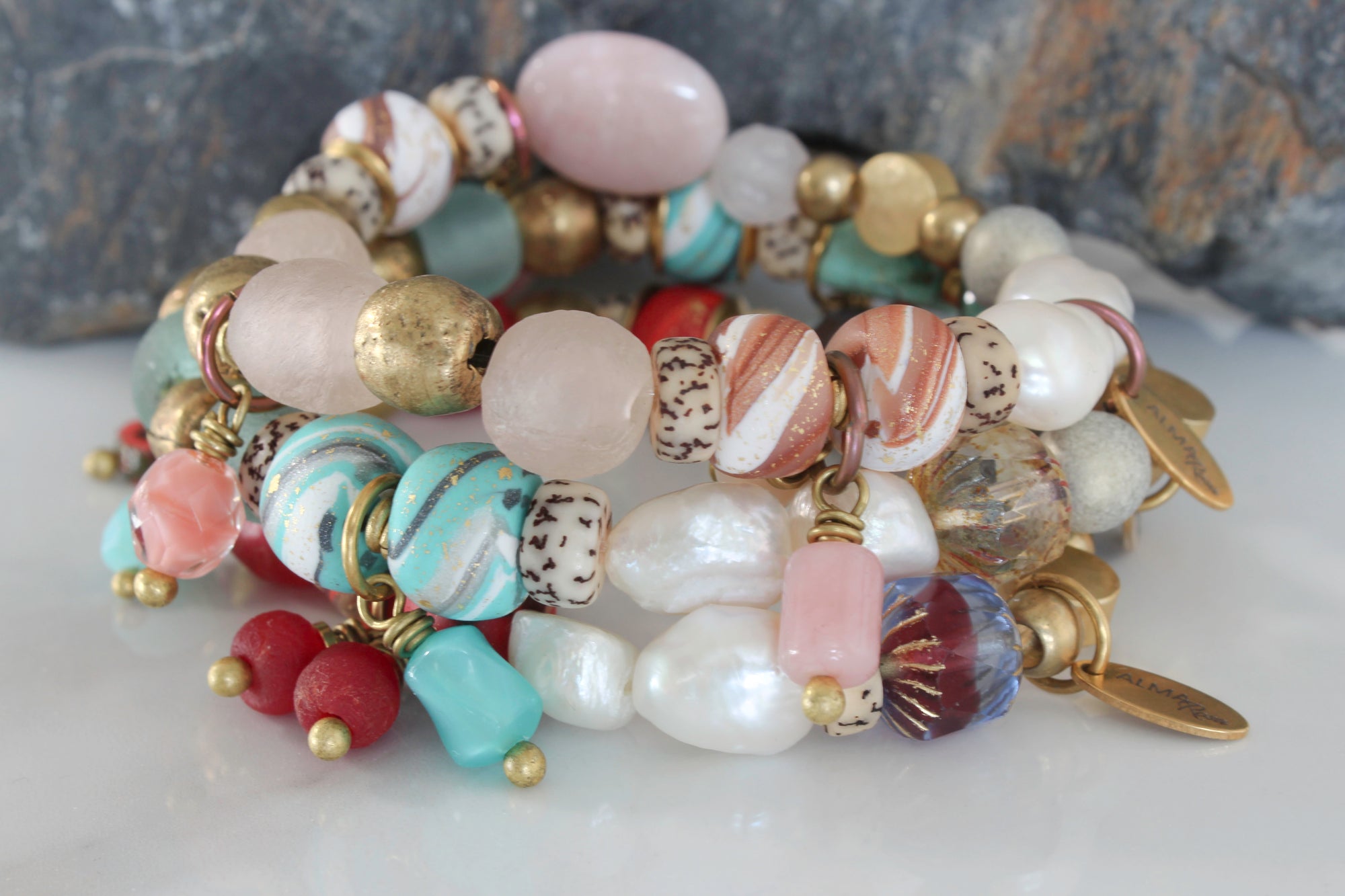 BOHO STRETCH BRACELET WITH RECYCLED GLASS BEADS - PINK