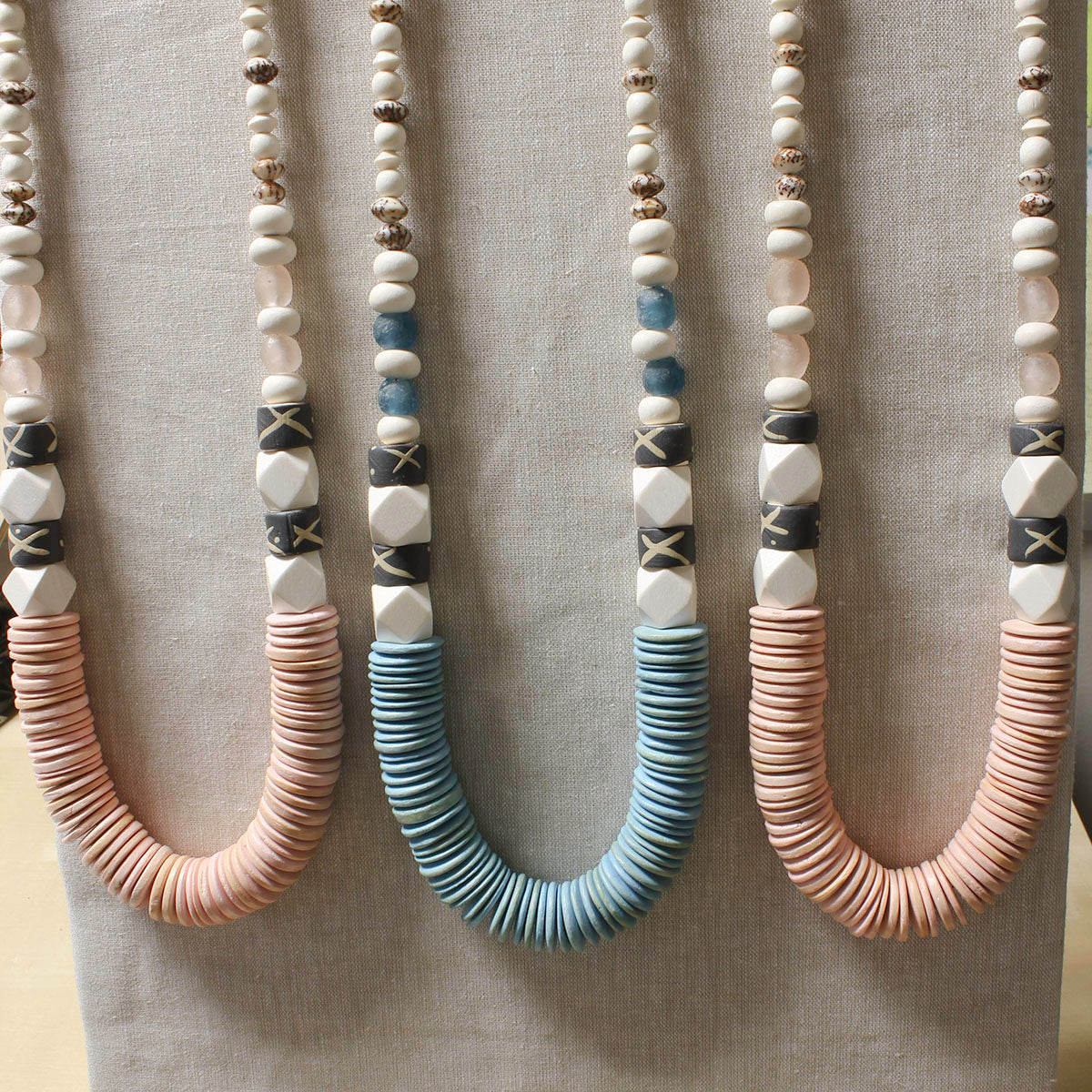 BOHO - LONG, CHUNKY STATEMENT NECKLACE - BLUE